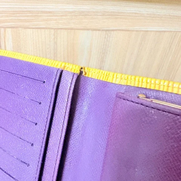 Auth Louis Vuitton Epi kiss-lock long wallet Clutch - Picture 6 of 15